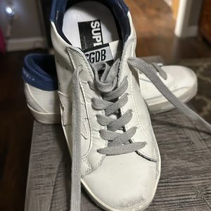 Golden goose superstar original box and bag also with them